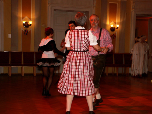 Spinnerte Tanzparty – Foto 55