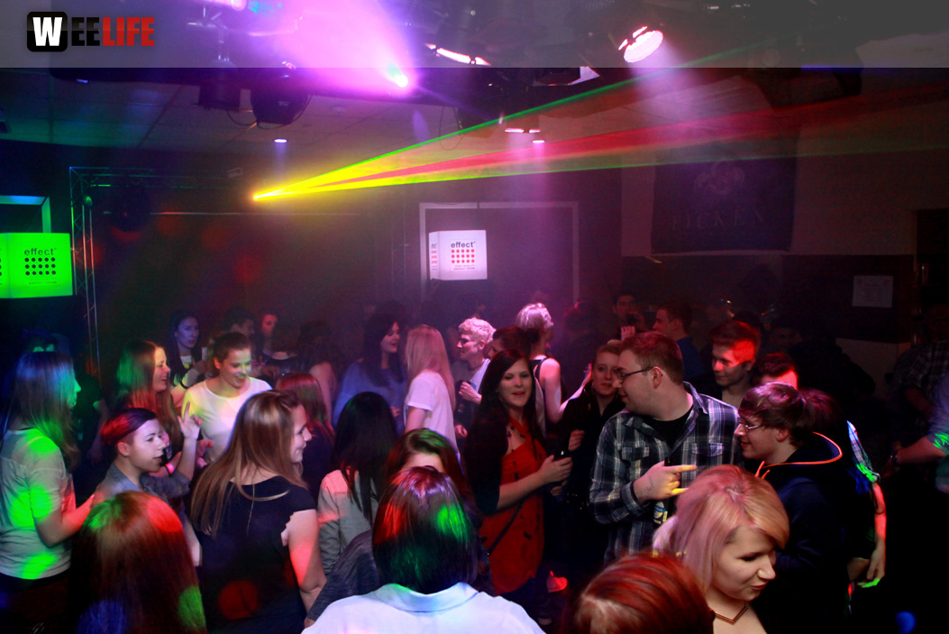 HALL OF FAME & RADIO GALAXY PRESENT SPRING BREAKERZ