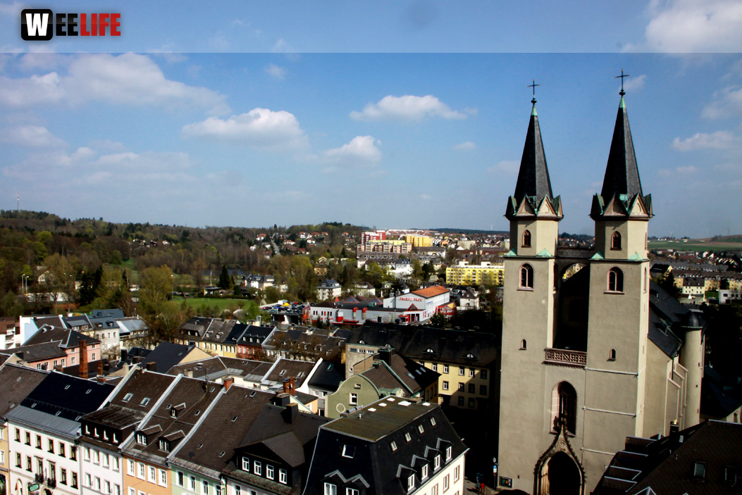 Über den Wolken von Hof
