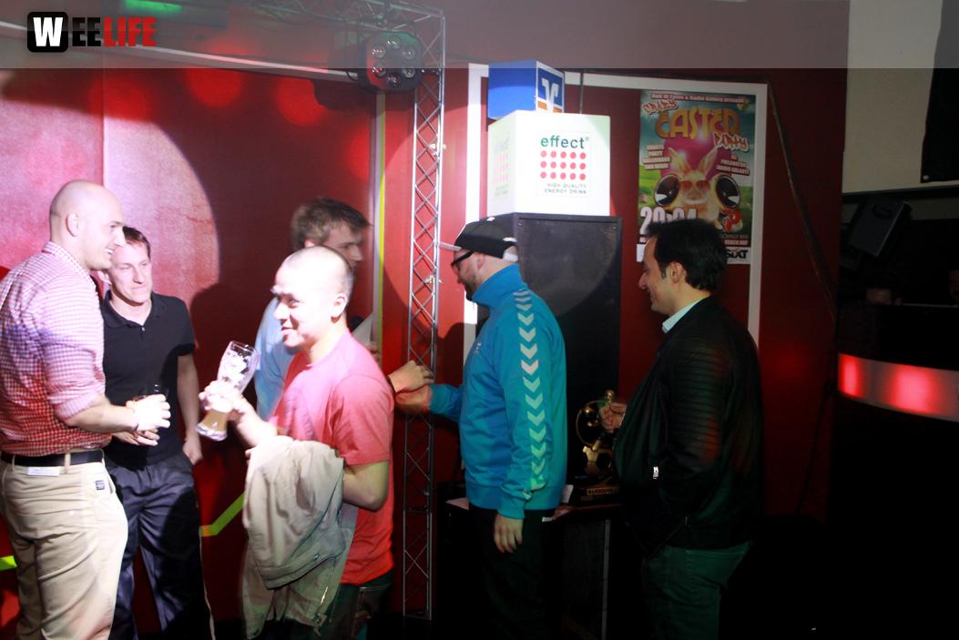 4. VR Benefizkick Party