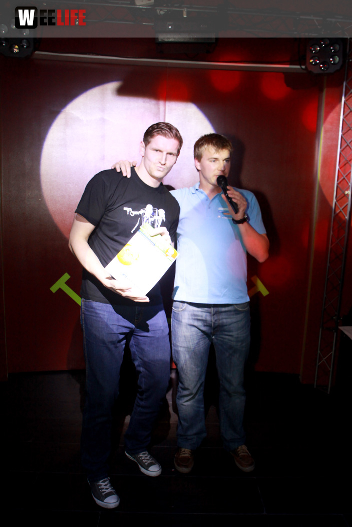 4. VR Benefizkick Party