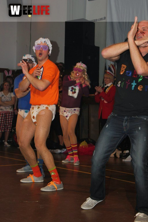 Rosenmontagsball in Dörflas
