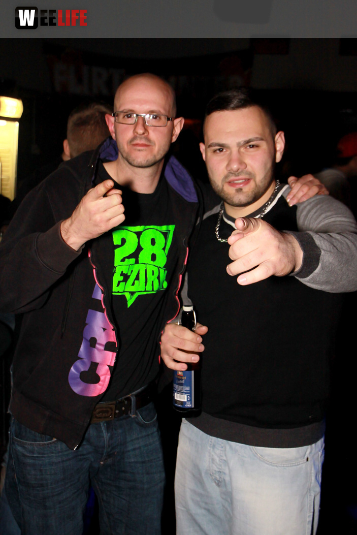 Live Baby Brown Support by 28er Bezirk  Black