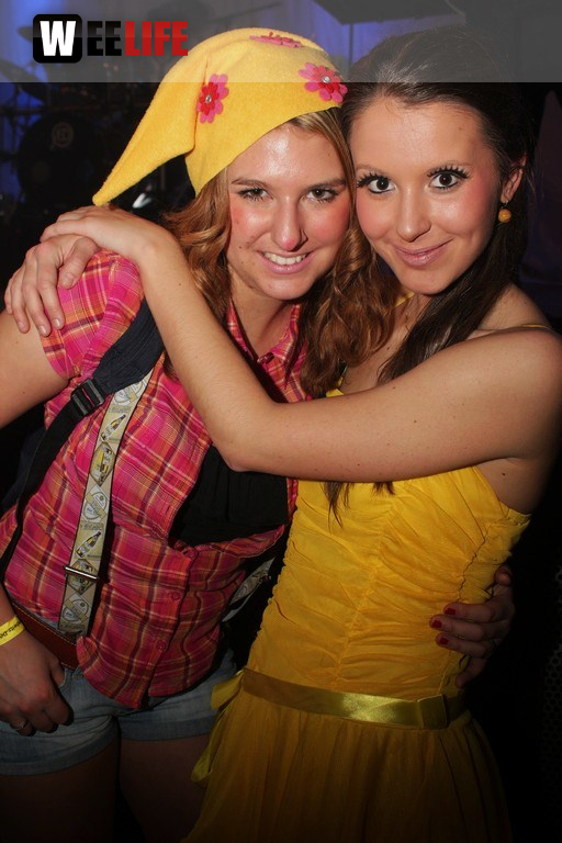 Rosenmontagsball in Dörflas