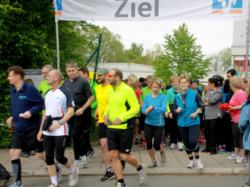 Menschen Laufen für Menschen – Foto 30