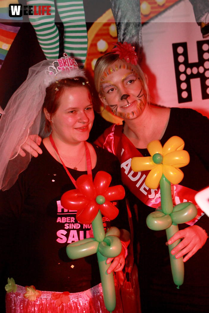 PARTY HALLIGALLI