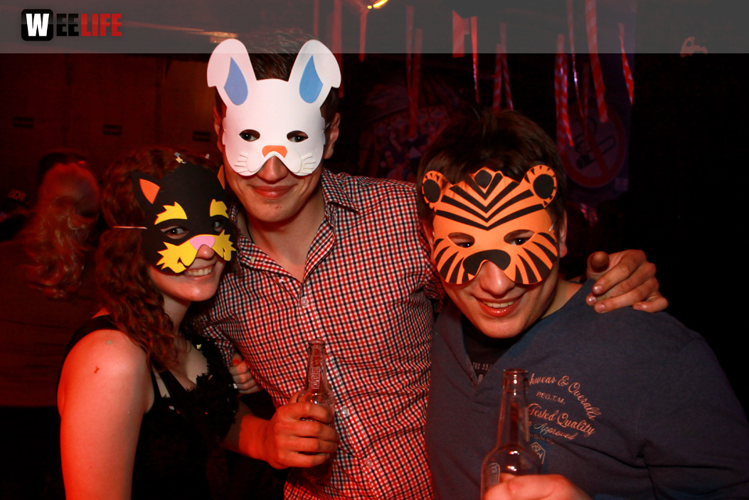PARTY HALLIGALLI