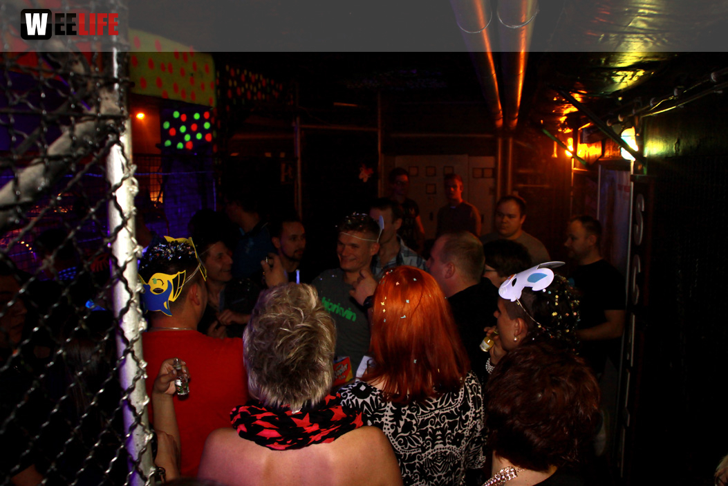 PARTY HALLIGALLI