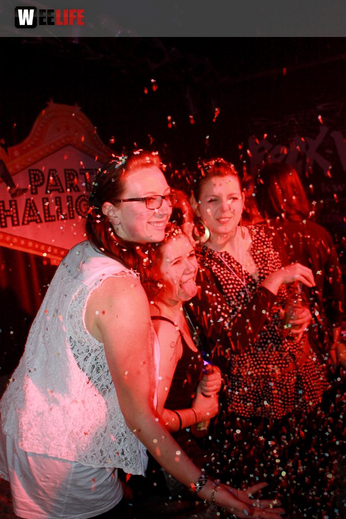 PARTY HALLIGALLI