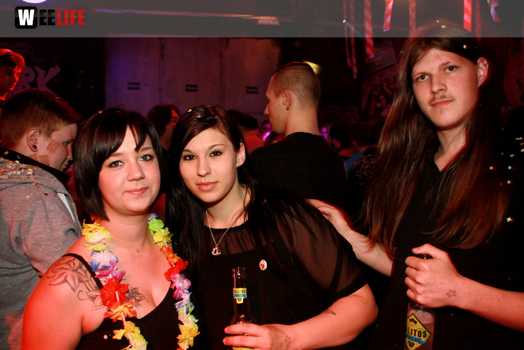 PARTY HALLIGALLI