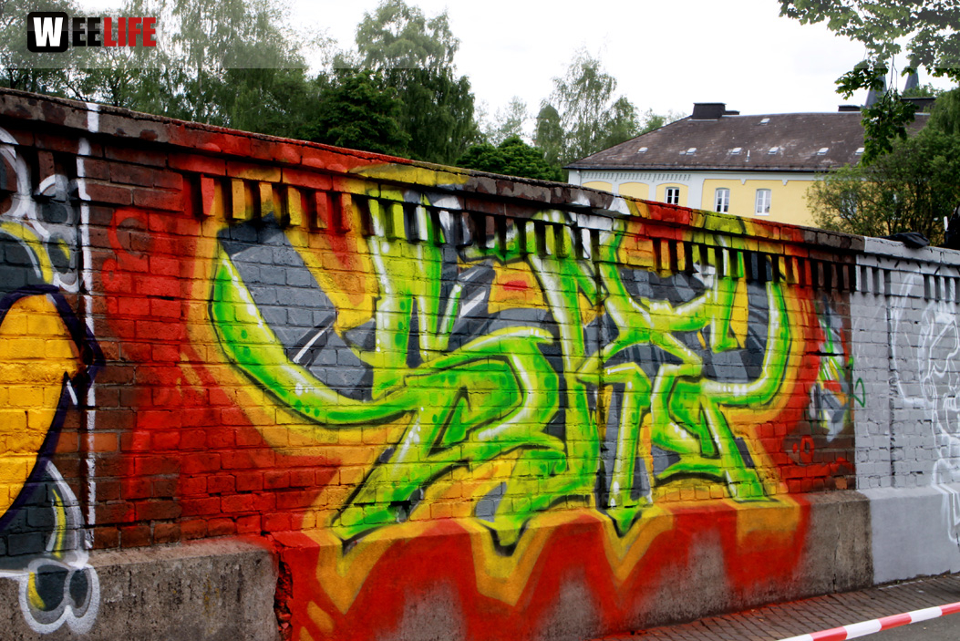 Hoftex Graffiti Die Mauer muss Bunt