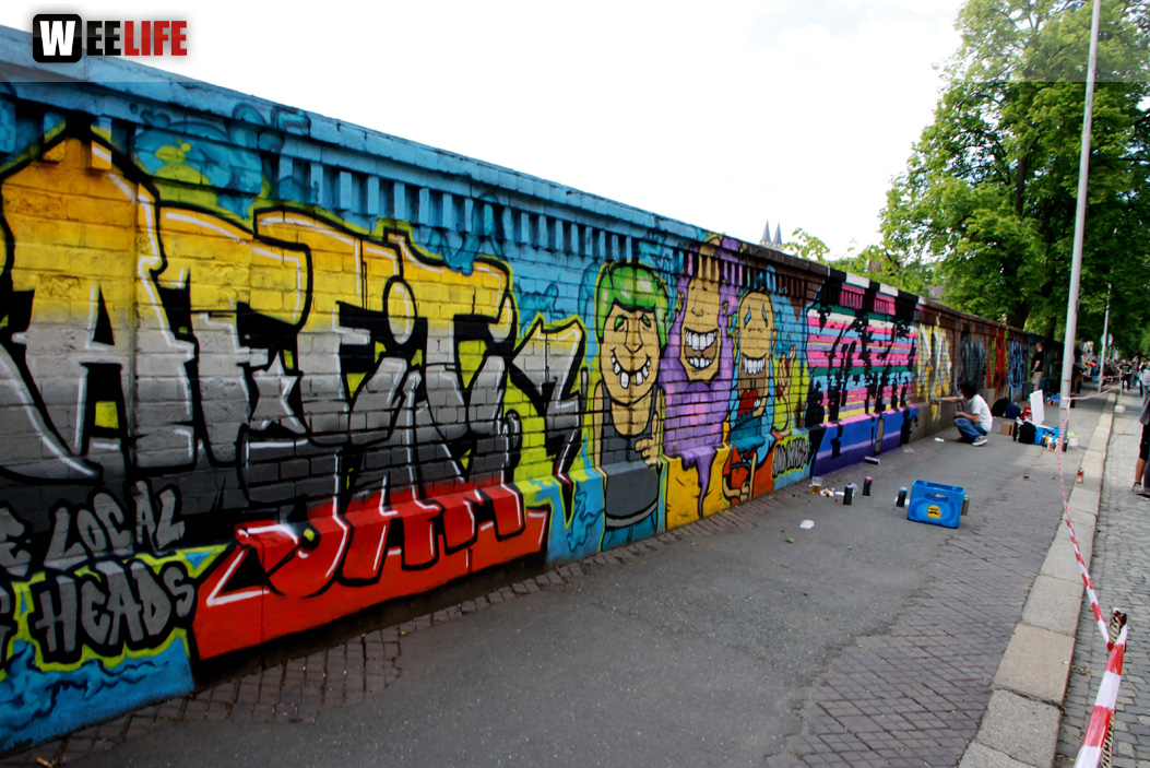 Hoftex Graffiti Die Mauer muss Bunt