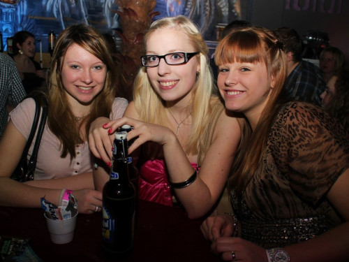 One Night in Ibiza @ Bowling Bahn und Disco Broadway Kirchenlamitz  – Foto 10