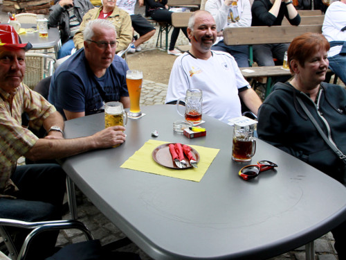 Public Viewings Fussball WM Deutschland USA 26.6.2014 Kneipen – Foto 6