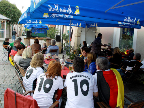 Public Viewings Fussball WM Deutschland USA 26.6.2014 Kneipen – Foto 10