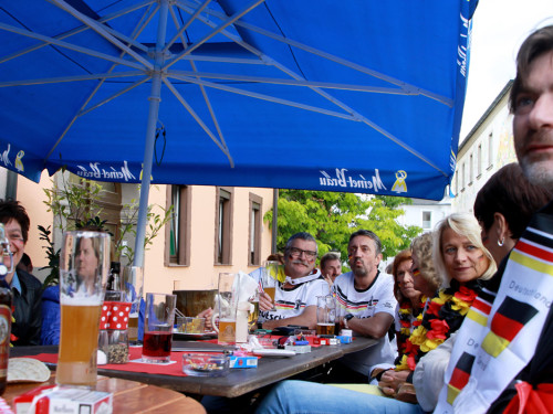 Public Viewings Fussball WM Deutschland USA 26.6.2014 Kneipen – Foto 11