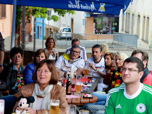 Public Viewings Fussball WM Deutschland USA 26.6.2014 Kneipen – Foto 15