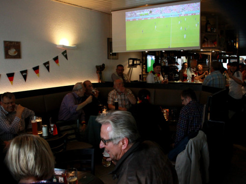 Public Viewings Fussball WM Deutschland USA 26.6.2014 Kneipen – Foto 24