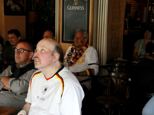 Public Viewings Fussball WM Deutschland USA 26.6.2014 Kneipen – Foto 28