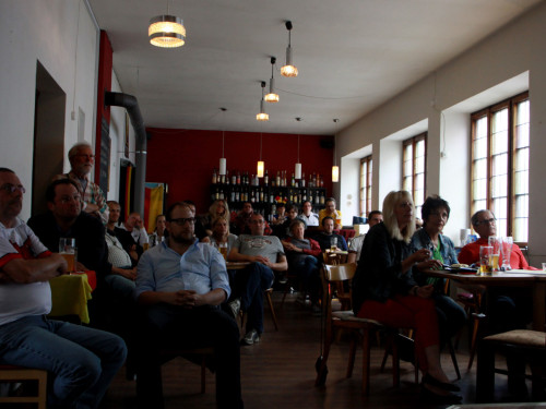 Public Viewings Fussball WM Deutschland USA 26.6.2014 Kneipen – Foto 37