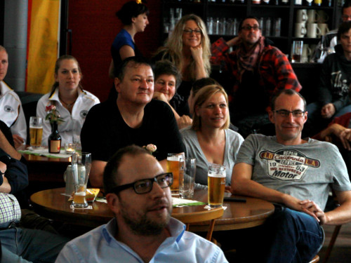 Public Viewings Fussball WM Deutschland USA 26.6.2014 Kneipen – Foto 40