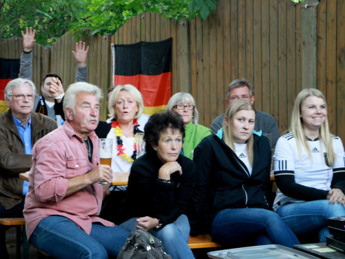 Public Viewings Fussball WM Deutschland USA 26.6.2014 Kneipen – Foto 51