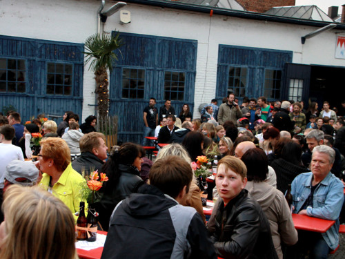 InnenhofKonzerte 2014 mit Exil & Silverslide bei Kfz Werkstatt Von-der-Tann-Straße  – Foto 6