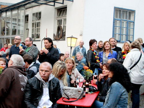 InnenhofKonzerte 2014 mit Exil & Silverslide bei Kfz Werkstatt Von-der-Tann-Straße  – Foto 31