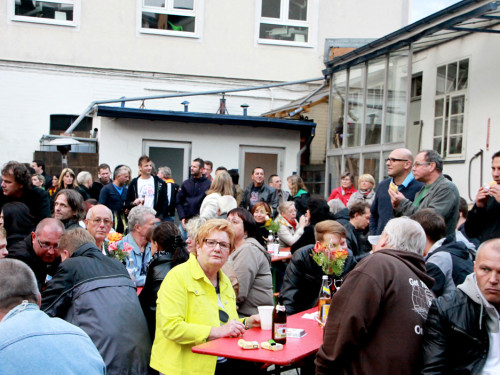InnenhofKonzerte 2014 mit Exil & Silverslide bei Kfz Werkstatt Von-der-Tann-Straße  – Foto 32