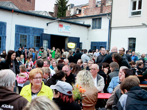 InnenhofKonzerte 2014 mit Exil & Silverslide bei Kfz Werkstatt Von-der-Tann-Straße  – Foto 35