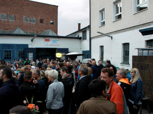InnenhofKonzerte 2014 mit Exil & Silverslide bei Kfz Werkstatt Von-der-Tann-Straße  – Foto 48