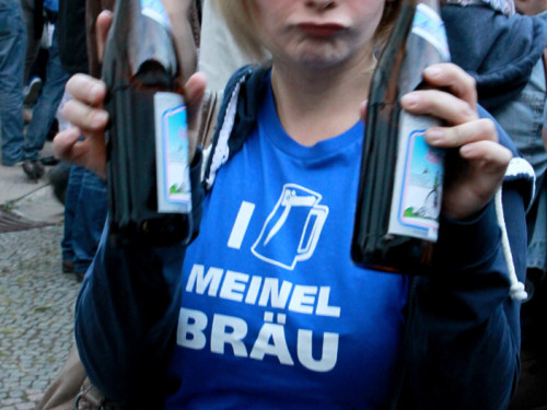 InnenhofKonzerte 2014 mit Exil & Silverslide bei Kfz Werkstatt Von-der-Tann-Straße  – Foto 56