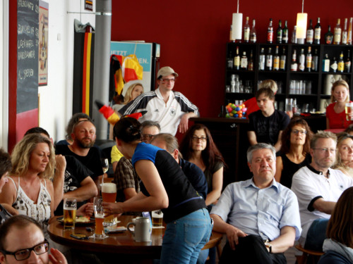 Public Viewings Fussball WM Viertelfinale Deutschland Frankreich – Foto 8