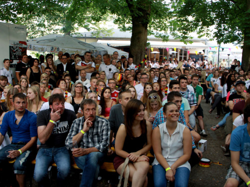 Public Viewings Fussball WM Viertelfinale Deutschland Frankreich 4.7.2014 – Foto 24