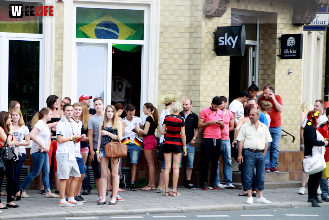 Public Viewings Fussball WM Viertelfinale Deutschland Frankreich 4.7.2014 Autokorso