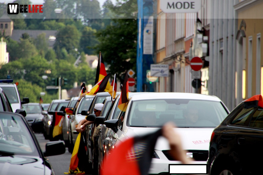 Public Viewings Fussball WM Viertelfinale Deutschland Frankreich 4.7.2014 Autokorso