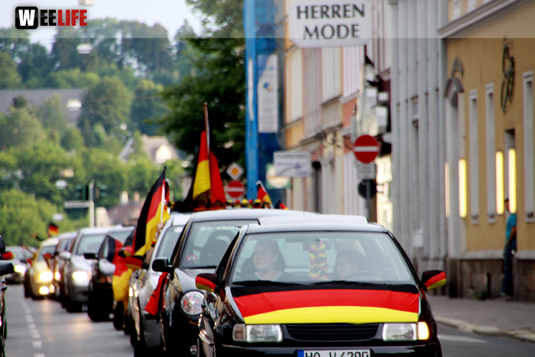 Public Viewings Fussball WM Viertelfinale Deutschland Frankreich 4.7.2014 Autokorso