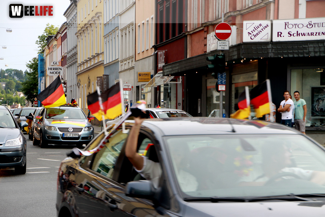 Public Viewings Fussball WM Viertelfinale Deutschland Frankreich 4.7.2014 Autokorso
