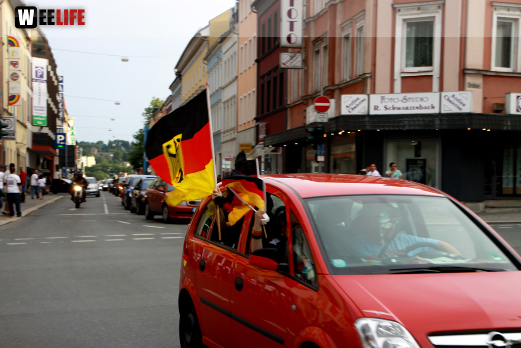 Public Viewings Fussball WM Viertelfinale Deutschland Frankreich 4.7.2014 Autokorso