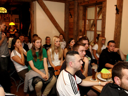 Public Viewings WM Finale Deutschland Argentinien Kneipen – Foto 12