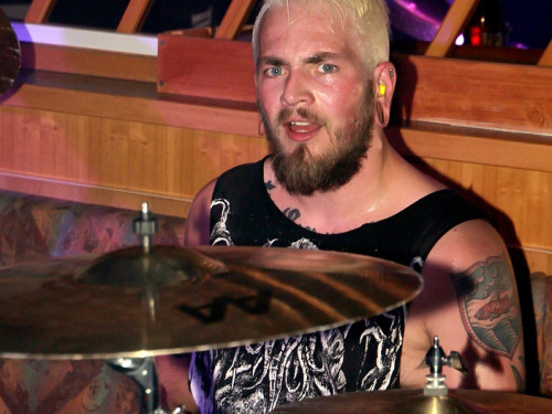 Second Rage LIVE: Emma StonedDeadbeat Hero – Foto 2
