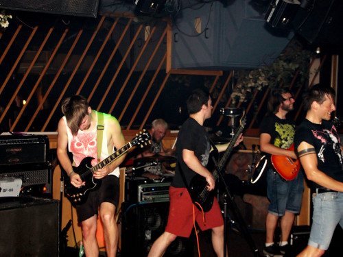 Second Rage LIVE: Emma StonedDeadbeat Hero – Foto 15