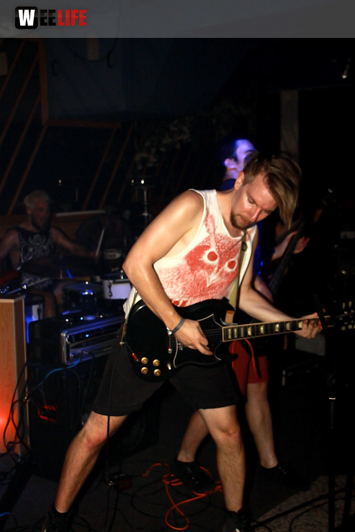 Second Rage LIVE: Emma StonedDeadbeat Hero