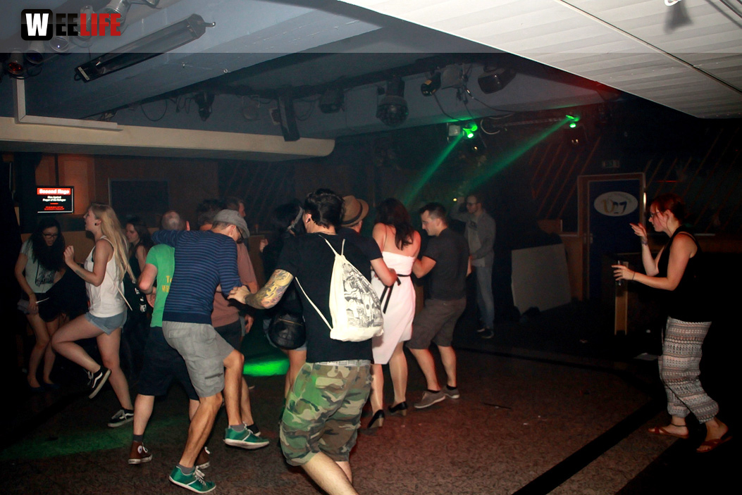 Second Rage LIVE: Emma StonedDeadbeat Hero