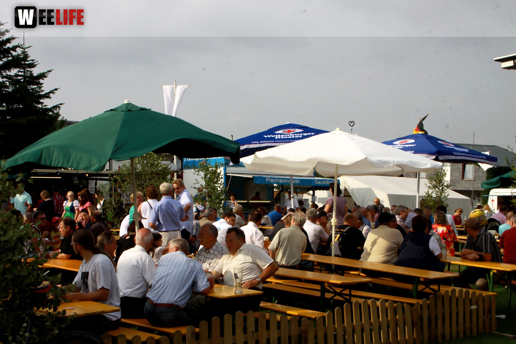 Wiesenfest Berg mit Pina Colada
