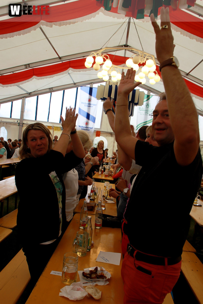 Wiesenfest Berg mit Pina Colada