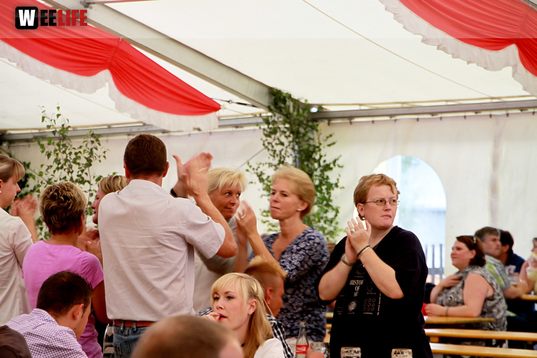 Wiesenfest Berg mit Pina Colada