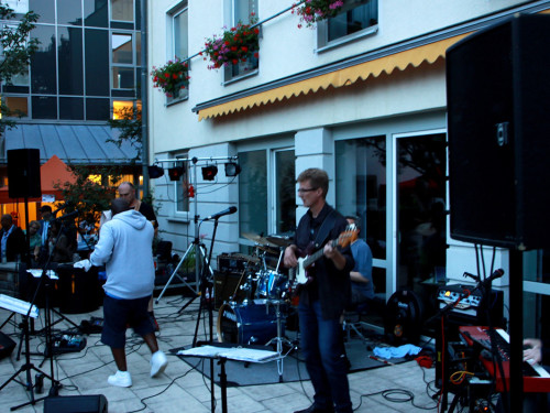 InnenHofKonzert mit Orange Shakers – Foto 17