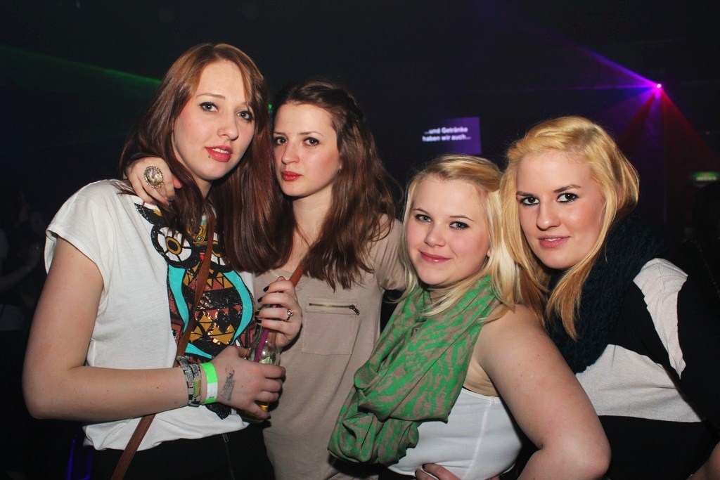 HANGOVER CLUBBING