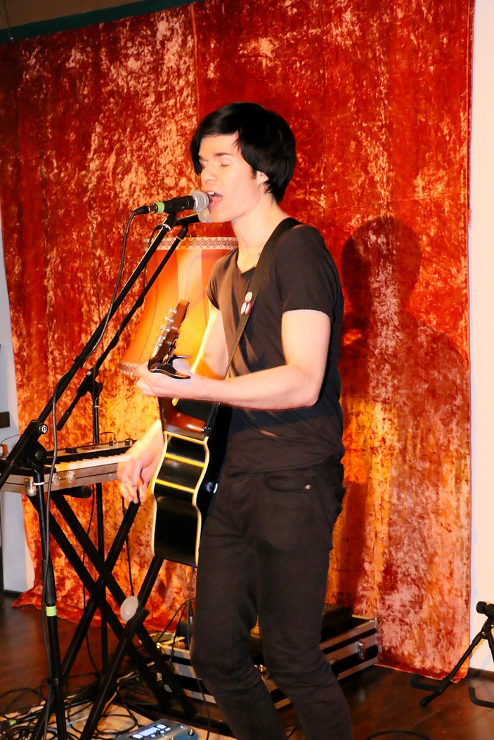 Fotos dieser Veranstaltung: Konzert He told me to